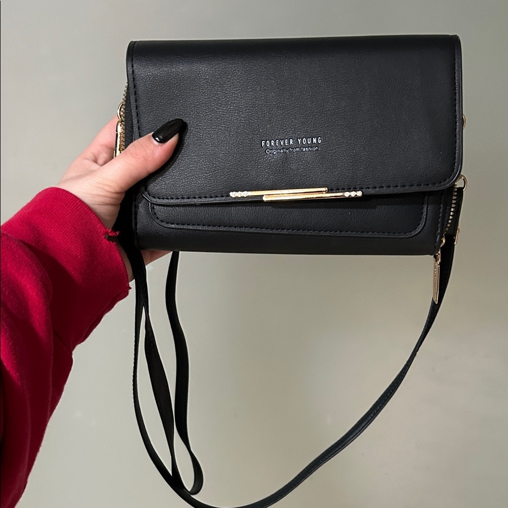 Forever Young Elegant Black Crossbody Bag